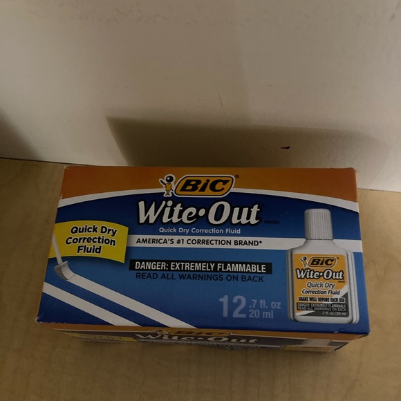 BIC Wite Out pack of 12 - Picture 2 of 2